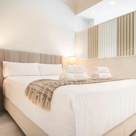 Apartament Gem With Stunning Port & Sea Views By Rems *