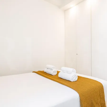 Gem With Stunning Port & Sea Views By Rems Appartement *